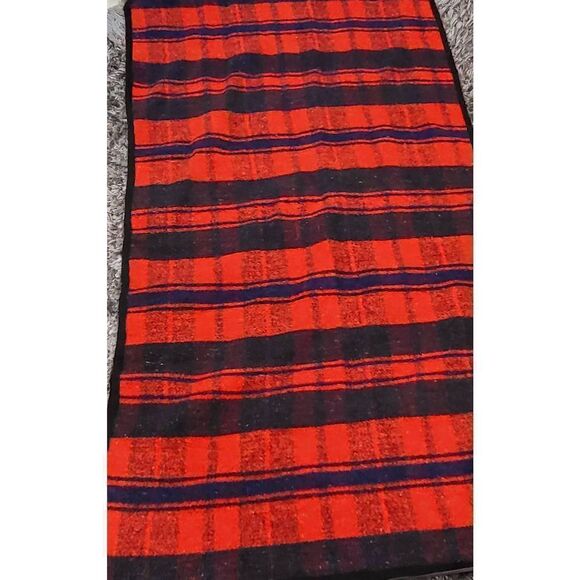 Owen plaid throw  - Picture 1 of 4